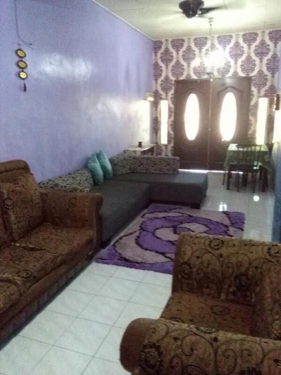 Deenaz Utara Homestay อลอร์สตาร์ ภายนอก รูปภาพ