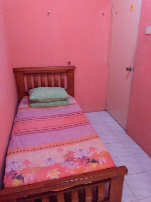 Deenaz Utara Homestay อลอร์สตาร์ ภายนอก รูปภาพ