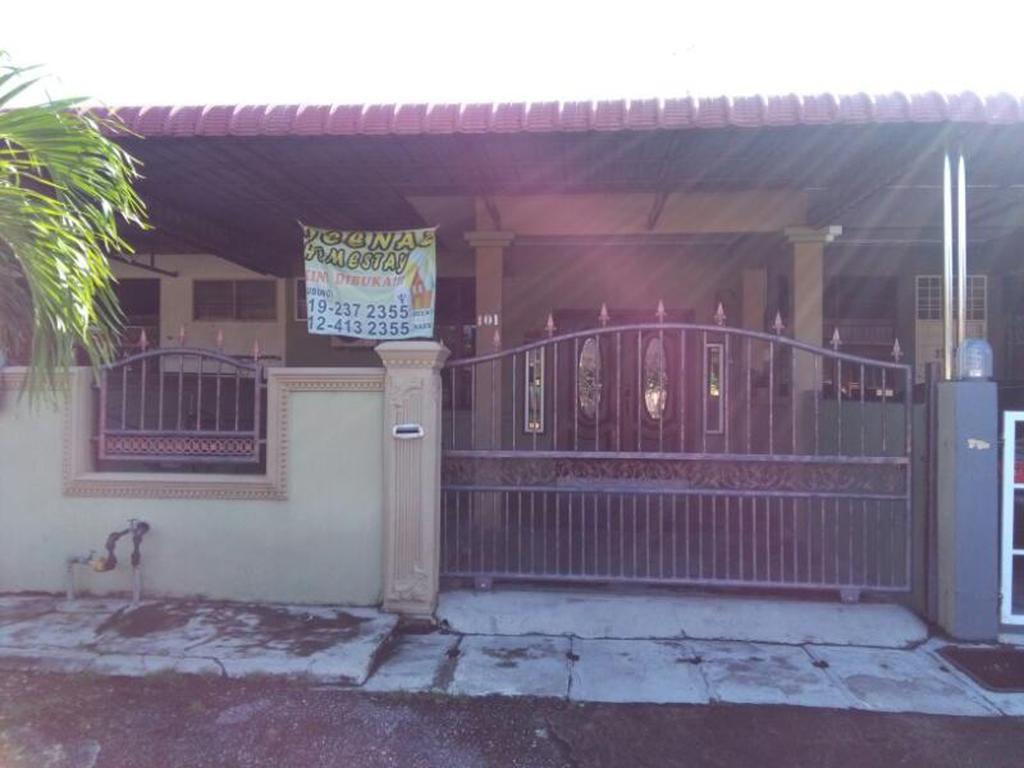 Deenaz Utara Homestay อลอร์สตาร์ ภายนอก รูปภาพ